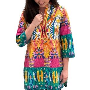 THE DELRAY BUTTON FRONT TUNIC IN MULTI COLORED PRINT